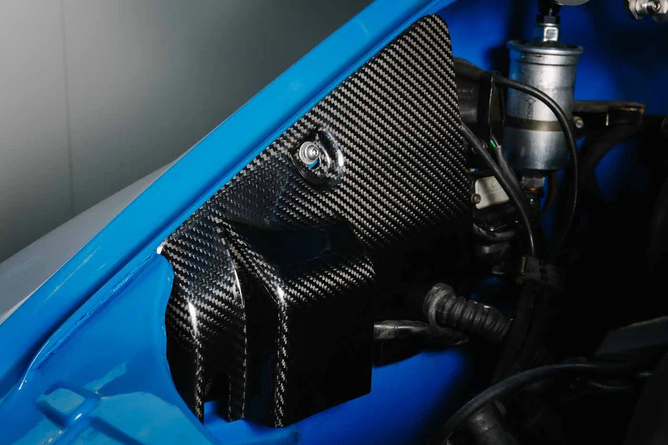 Carbon Fiber Rear Fuse Panel Cover for Porsche 911 (1974-89) - Image 5