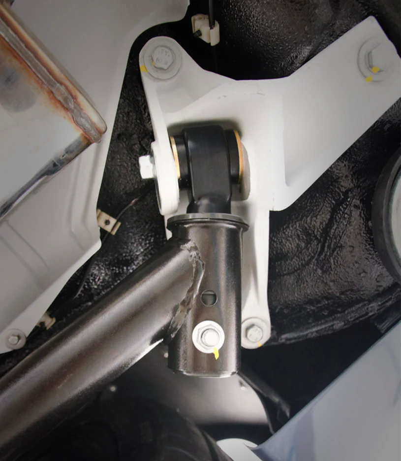 Porsche 928 Rear Rocker Arm Including Bushings - Image 5