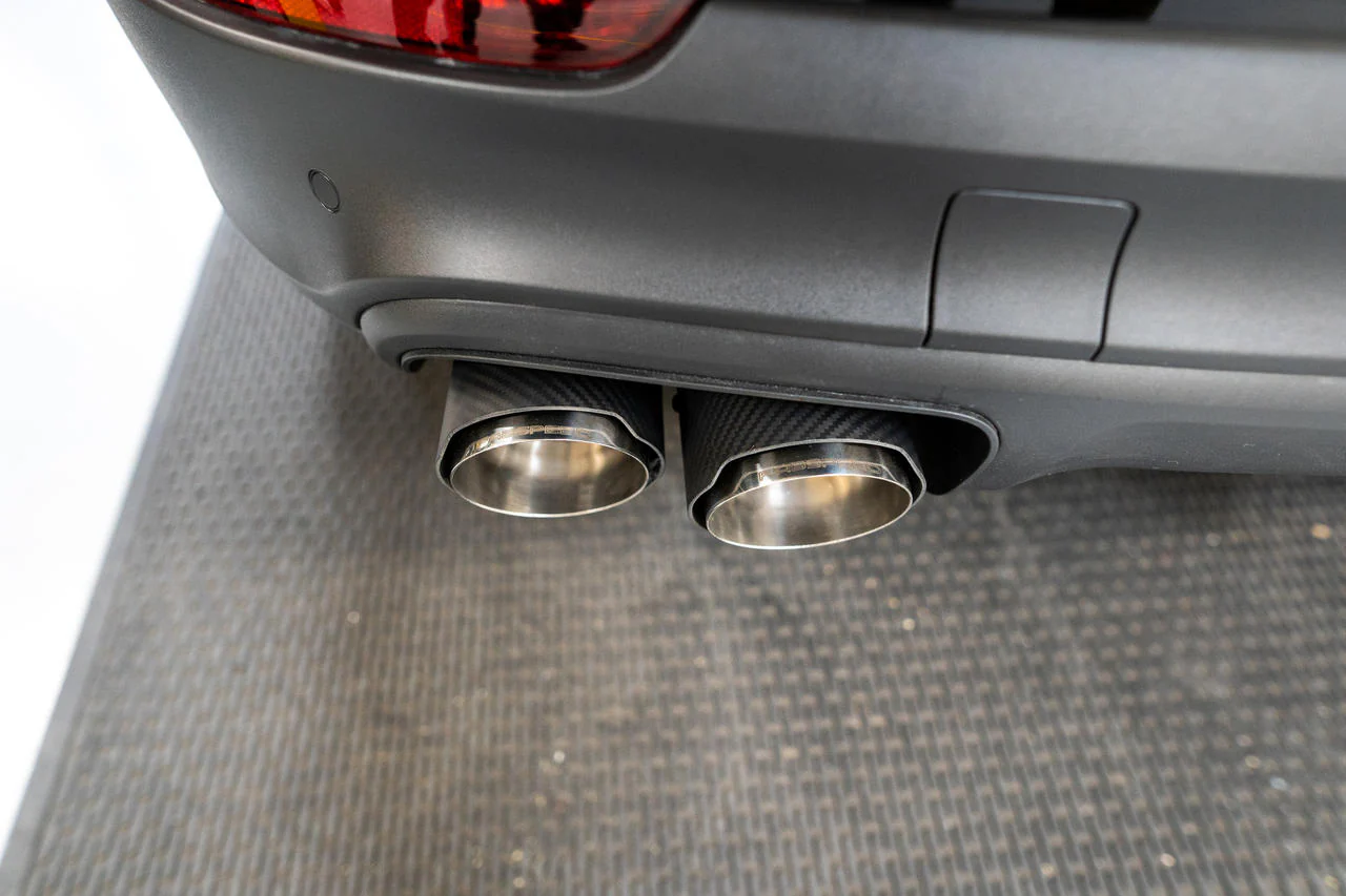 Fabspeed Porsche E3 Cayenne S 2.9L Turbo Deluxe Quad Style Tips - Image 9