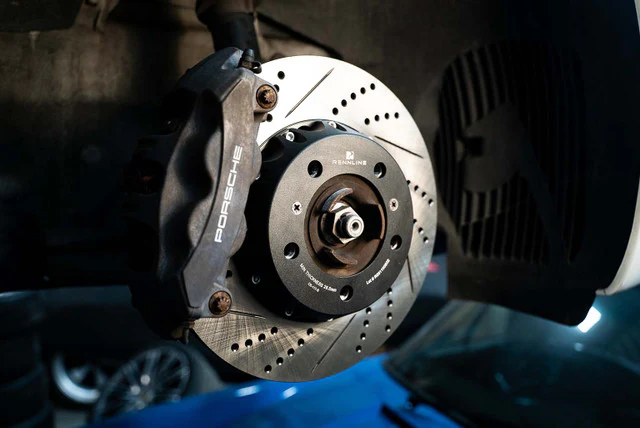 Rennline 330X28MM Floating Front Rotor for Porsche 991 - Image 4