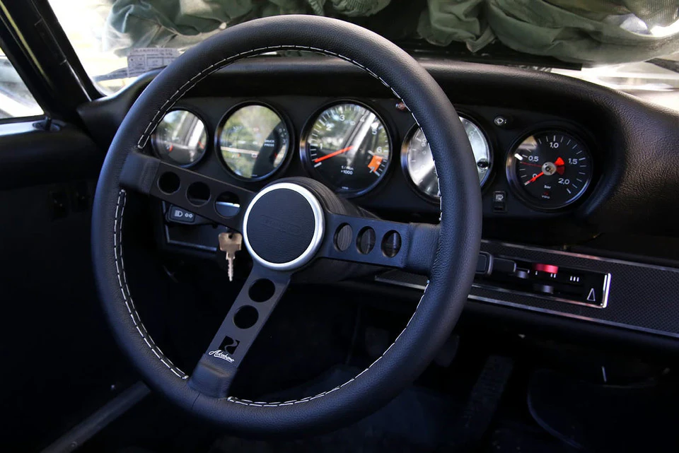 Rennline 360mm Retro Steering Wheel for Porsche 911 - Image 5