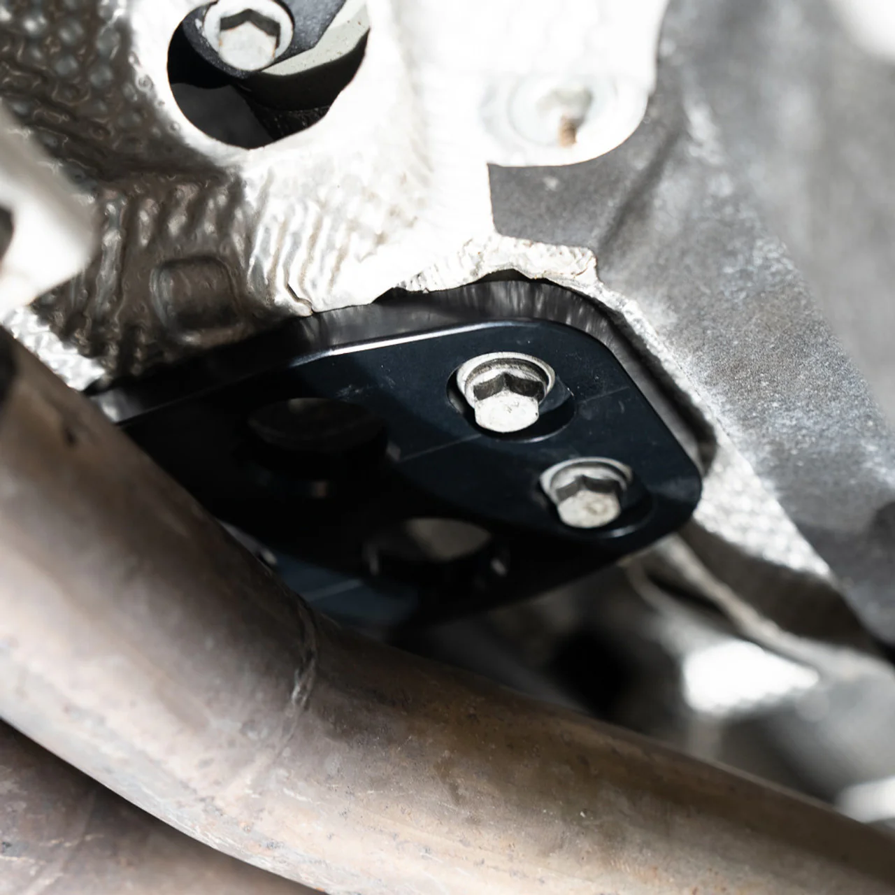 Rennline Billet Tunnel Brace for Macan - Image 6