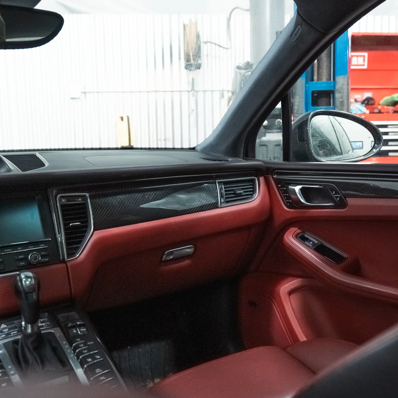 Rennline Carbon Fiber Dash Trim Kit for Macan - Image 8