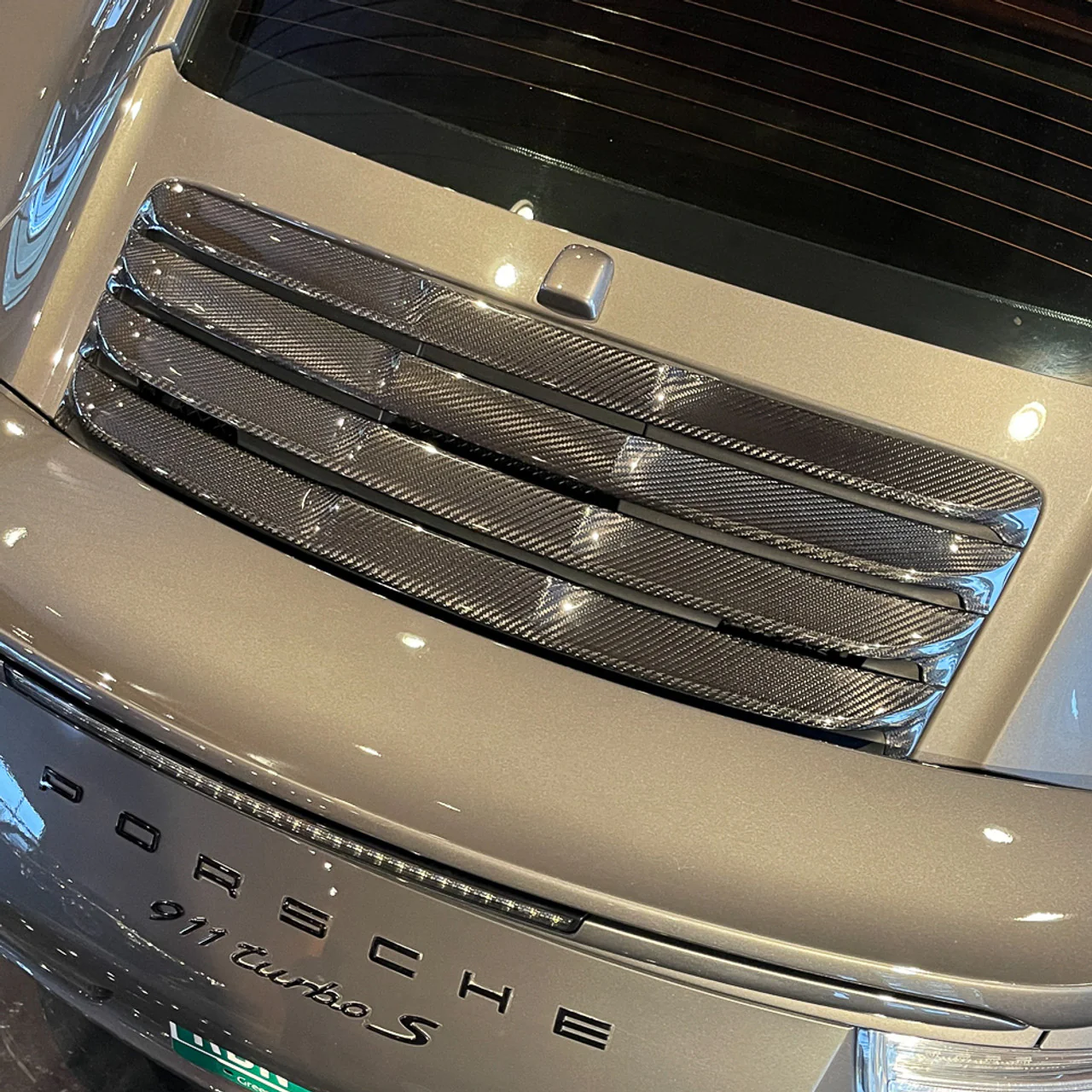 Rennline Carbon Fiber Decklid Louvers for Porsche 991.1 Turbo - Image 9