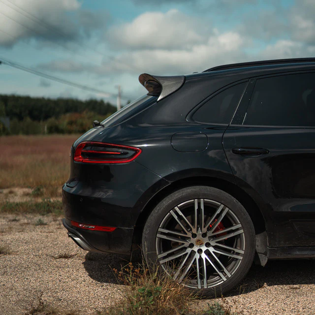 Rennline Carbon Fiber Upkick Spoiler for Macan - Image 7