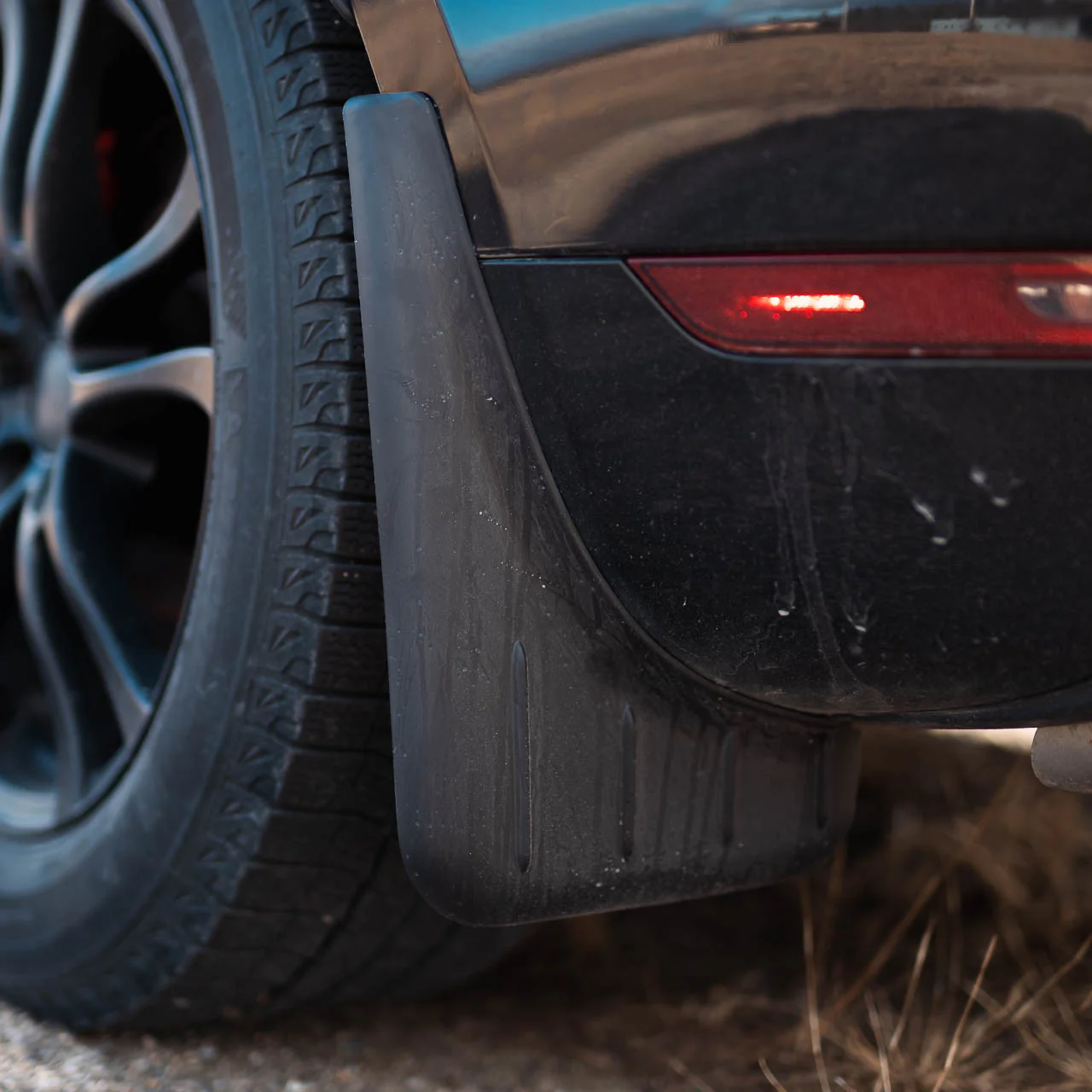 Rennline Cayenne 958 Mud Flap Kit - Image 5
