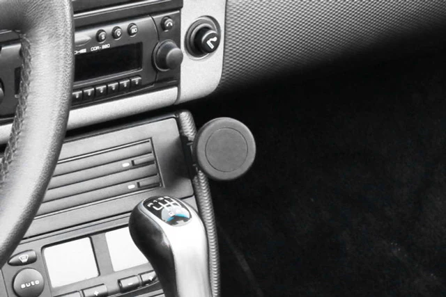 Rennline ExactFit Magnetic Center Console Phone mount for Porsche 996 and 986 Boxster - Image 3
