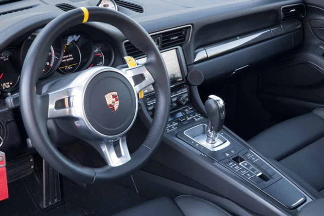 Rennline ExactFit Magnetic Phone mount for Porsche 991, 981 and 718 - Image 4