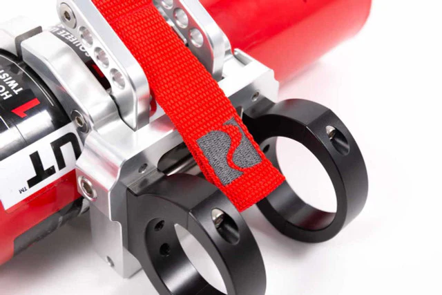 Rennline Fire Extinguisher Quick Disconnect w/ Roll Bar Mounts - Image 3