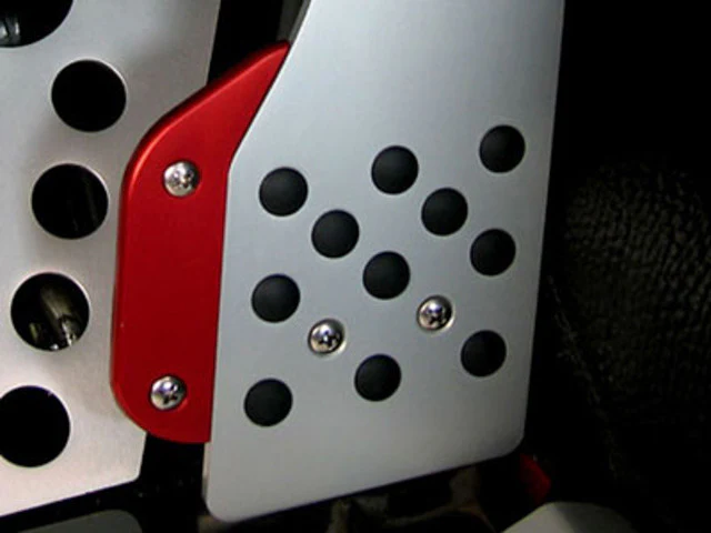 Rennline Heel Toe Throttle Extensions for Porsche Vehicles - Image 3
