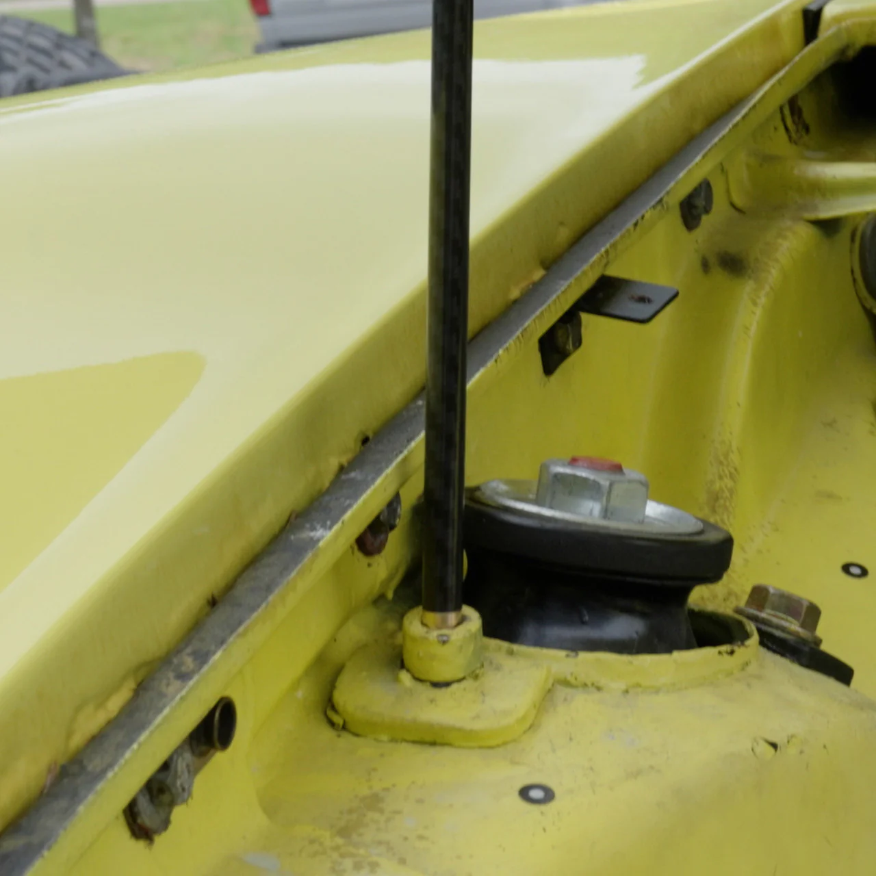 Rennline Lightweight RS Style Hood Prop - Image 6