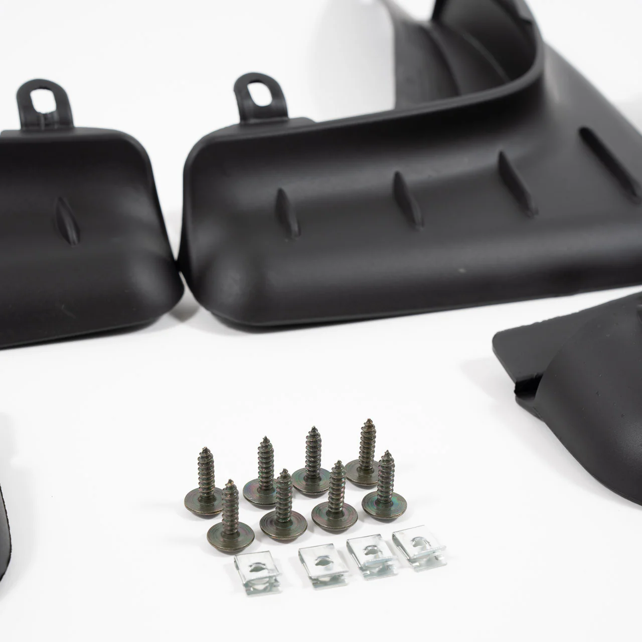 Rennline Macan 95B Mud Flap Kit for Macan - Image 3