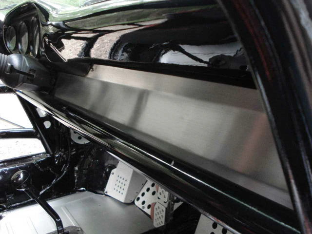Rennline Solid Aluminum Lower Dash Cover for Porsche 911 (1974-85) - Image 2