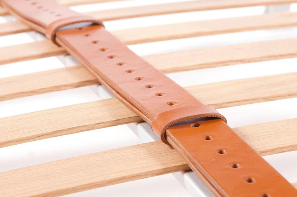 Vintage Leather Luggage Rack Straps for Porsche 911/912/930/964/993 (1965-98) - Image 2